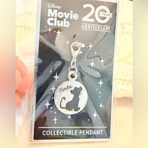 NIP Disney Movie Club 20 Year Lion King Simba Pendant Charm Keychain 2020